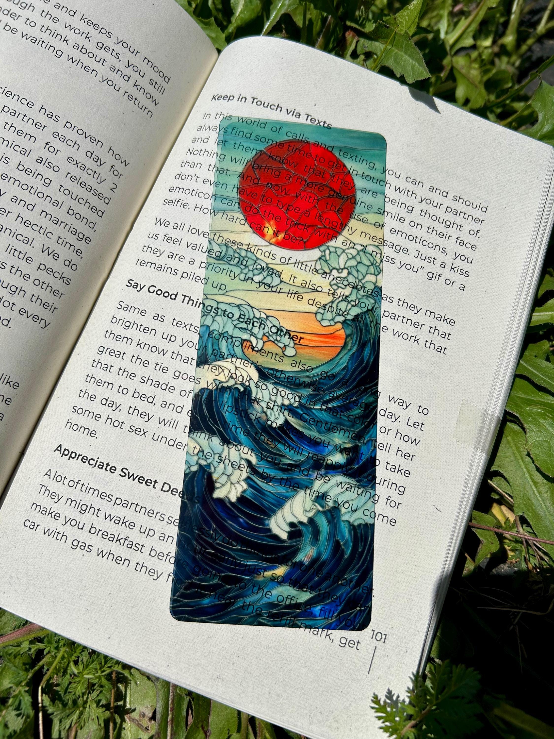 Traditional Japanese Style Ocean Waves Bookmark – Classic Wave Art, Nature-Inspired Gift for Art Lovers & Book Enthusiasts