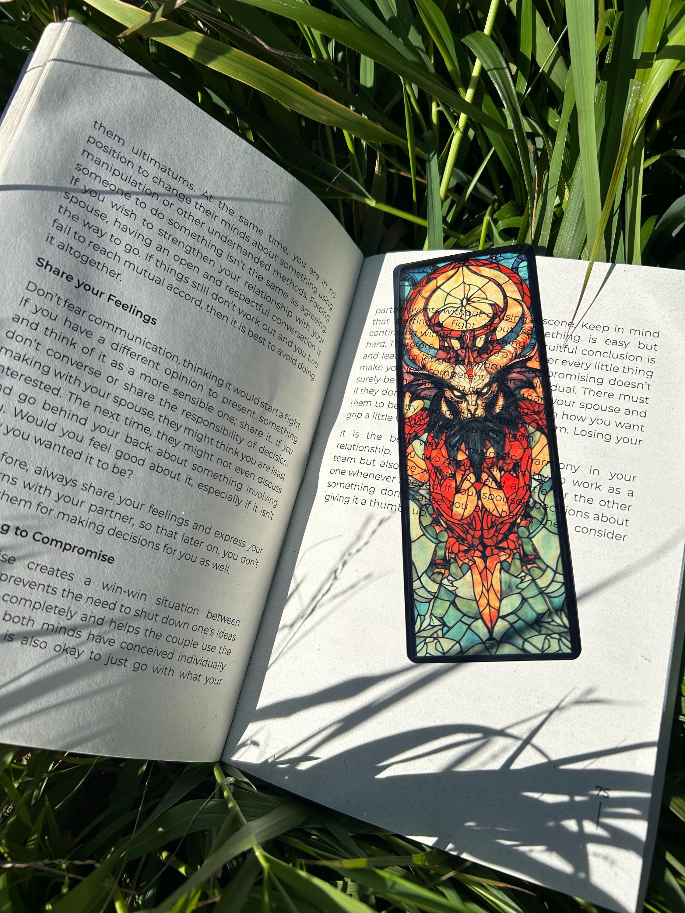 Occult Stained Glass Bookmark – Mystical Witchy Bookmark, Gothic Book Lover Gift, Esoteric Page Marker, Dark Aesthetic Book Accessory