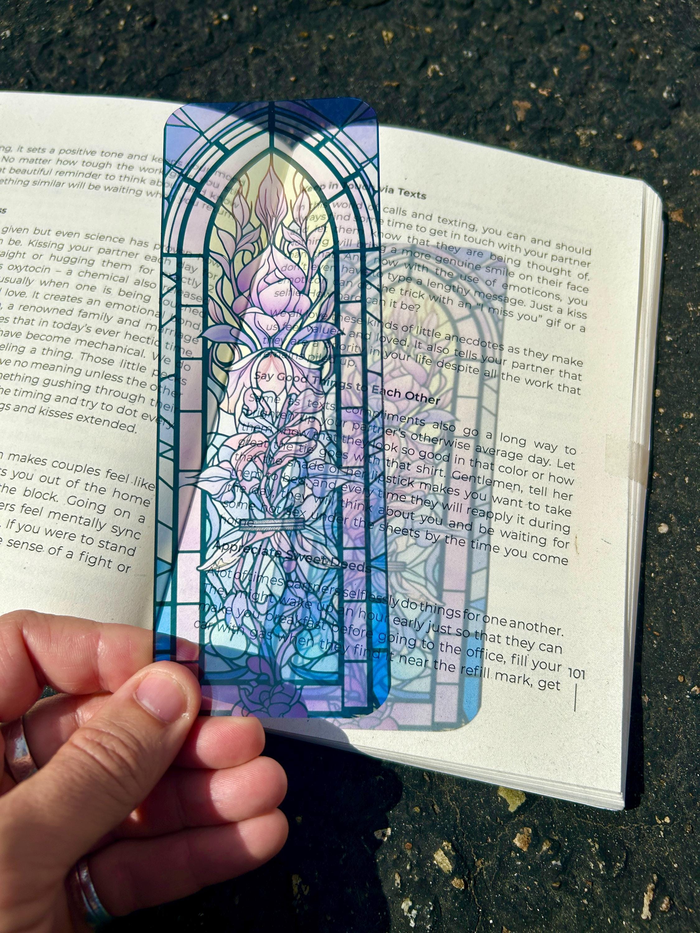 Stained Glass Lavender Flower Bookmark – Elegant Floral Design, Nature-Inspired Gift for Lavender Lovers