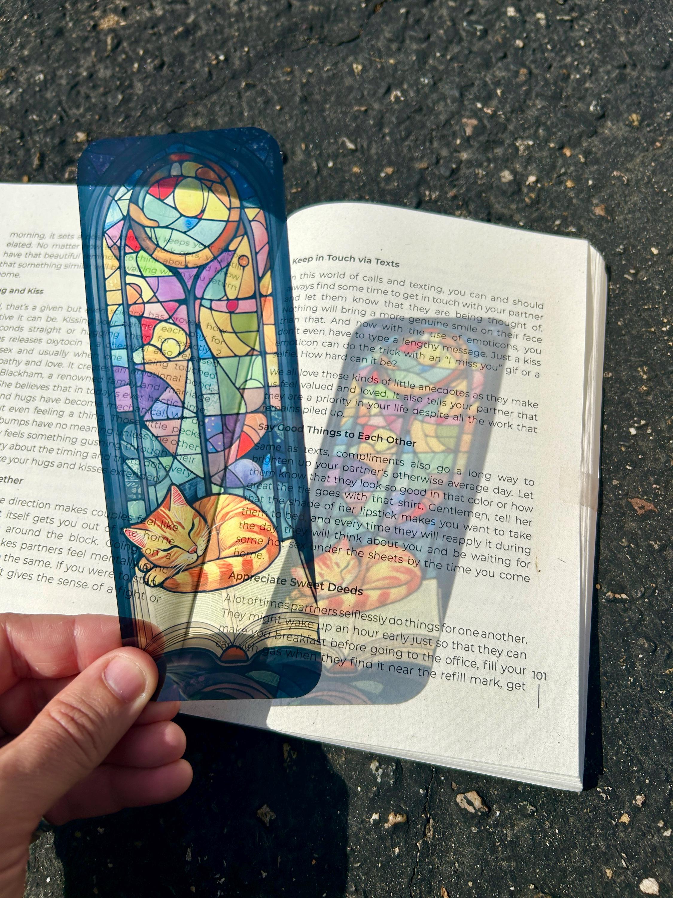Stained Glass Sleepy Kitty Bookmark – Cozy Cat Lover Gift, Whimsical Meow Art, Cute Feline Reading Accessory