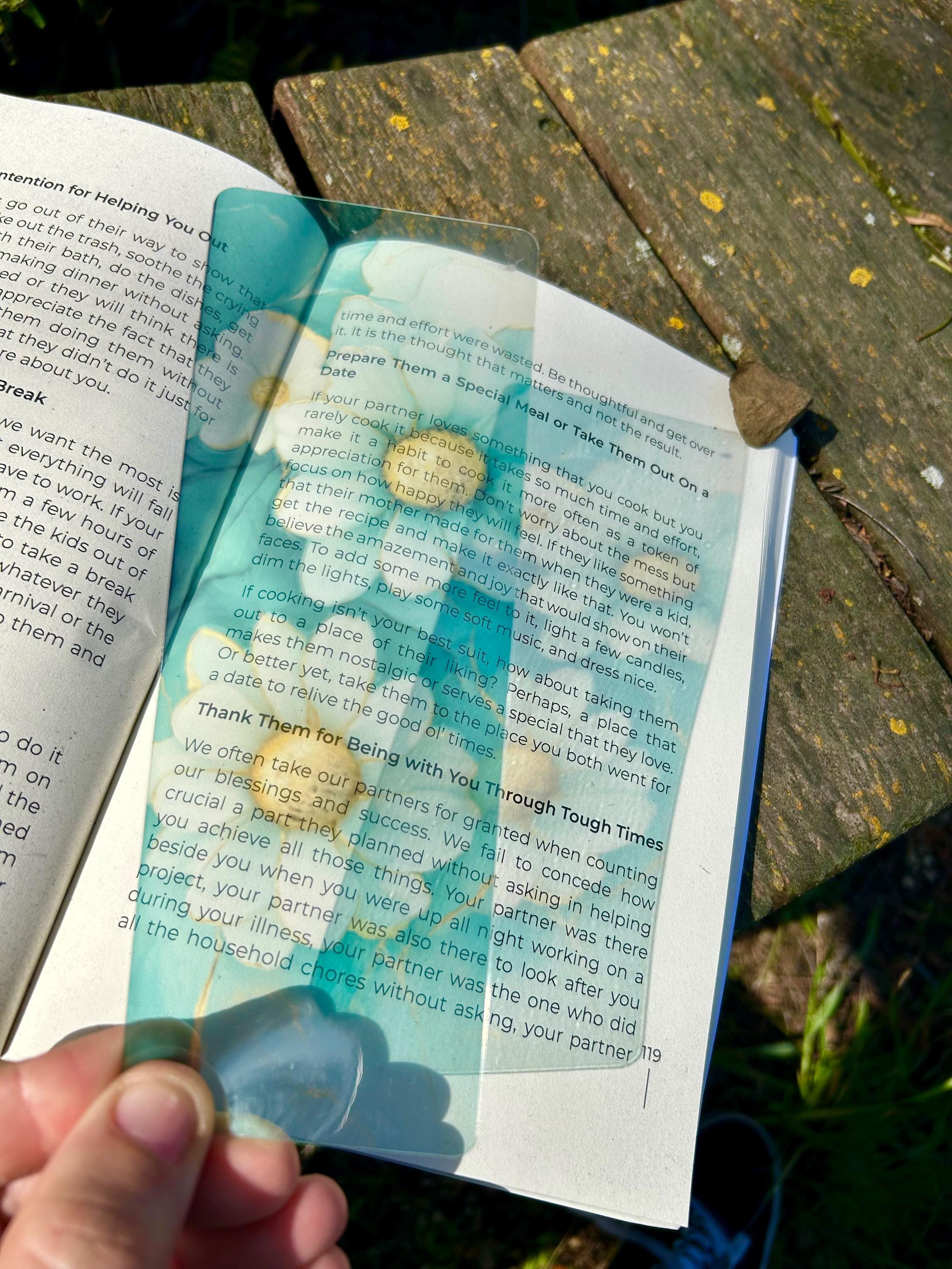 Teal Daisy Flower Bookmark - Handmade Floral Design - Unique Book Marker - Perfect Gift for Book Lovers & Flower Enthusiasts