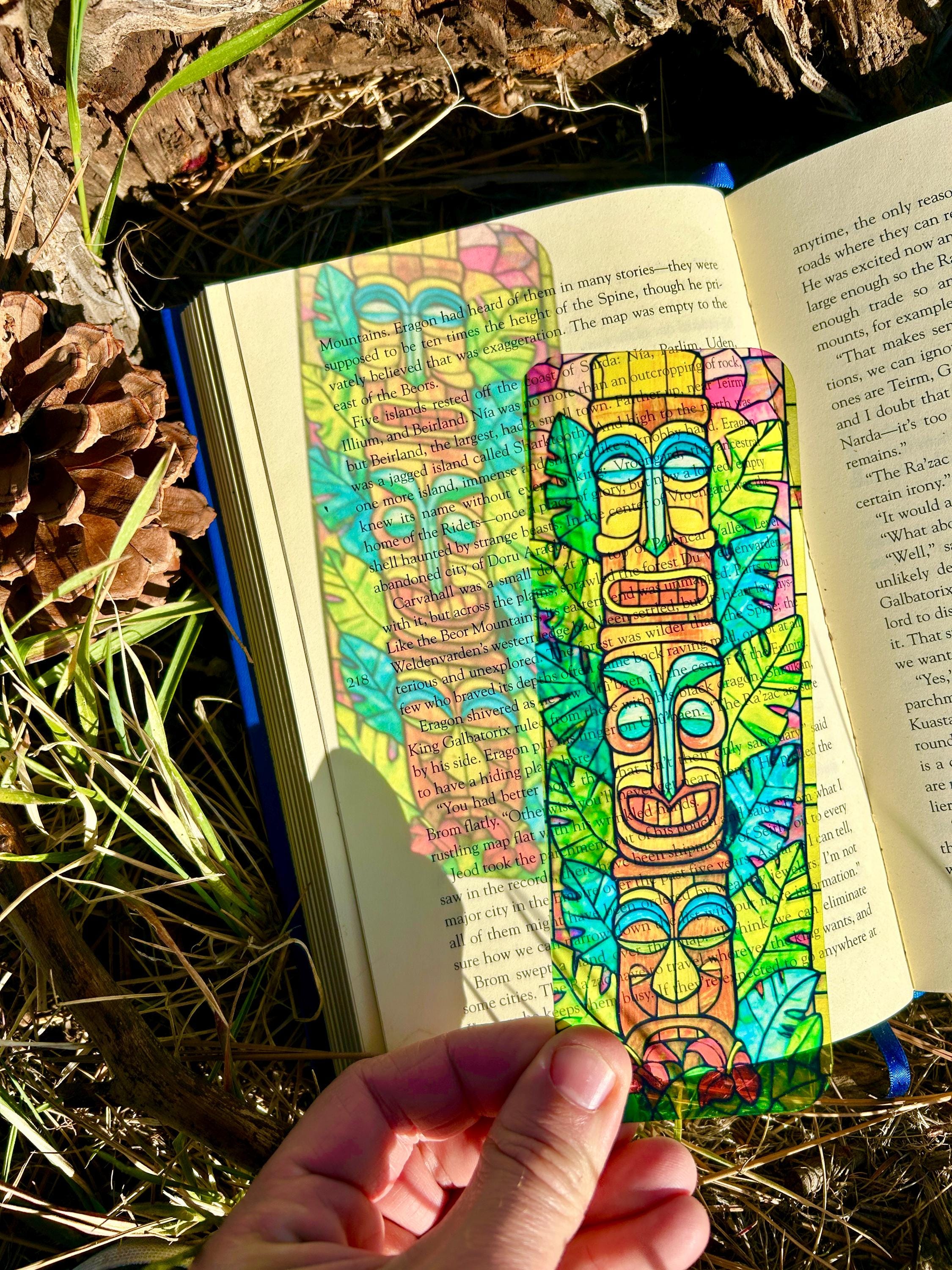 Hawaiian Tiki Suncatcher Bookmark, Tropical Wooden Style Bookmark, Polynesian Tiki Mask Design, Beach Aesthetic Book Lover Gift