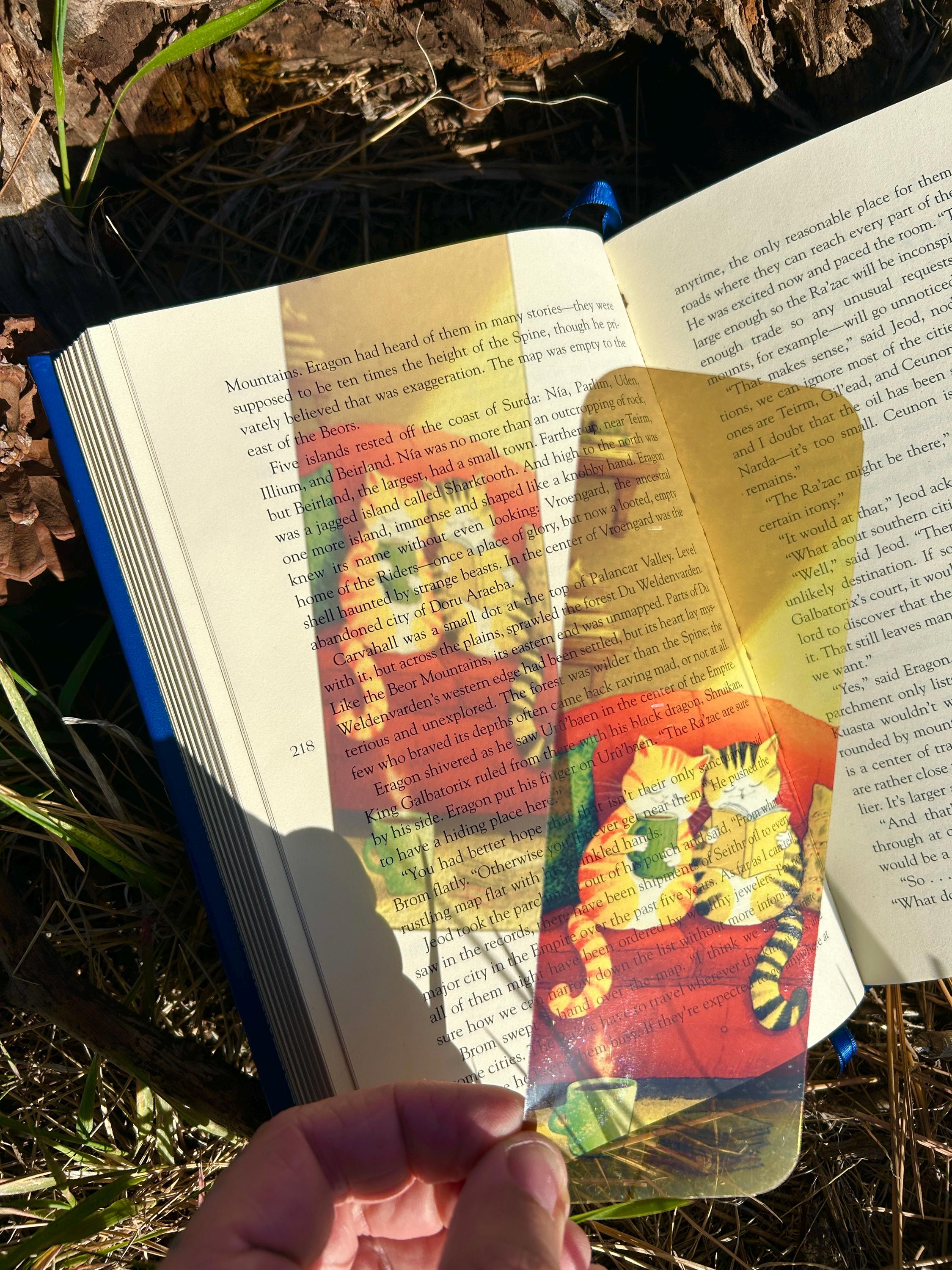 Cozy Cuddle Cats Suncatcher Bookmark, Cute Sleeping Kittens Design, Soft Aesthetic Cat Lover Gift, Cozy Reading Accessory