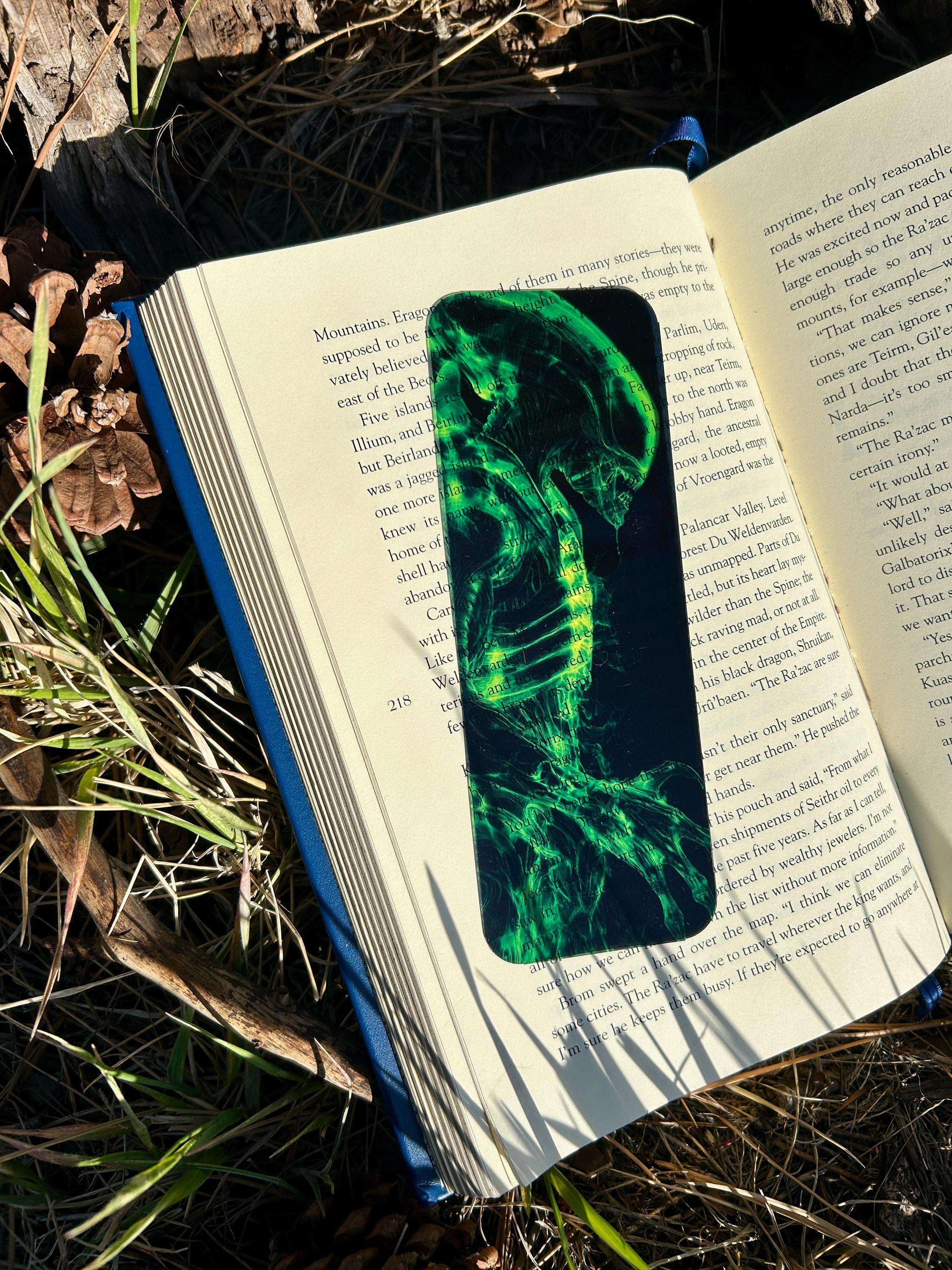 Alien Stained Glass Suncatcher, Sci-Fi Inspired Extraterrestrial Visual, Space Fantasy Aesthetic Gift for Readers